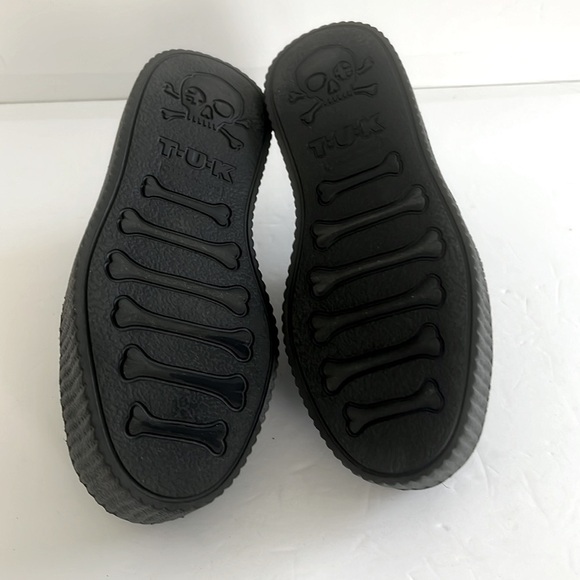 T.U.K Footwear Loafers Black Velvet Viva Mondo Creeper Platform Shoes Size 5 - Picture 12 of 13